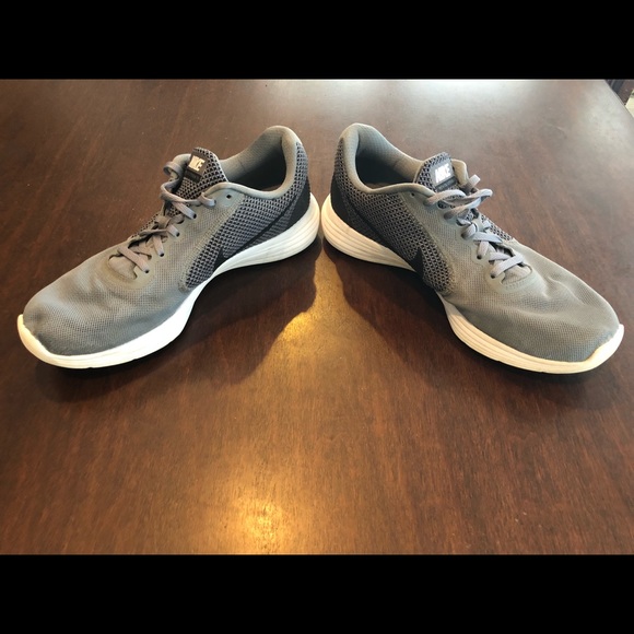 Nike Revolution 3 Sz 9.5 - Picture 3 of 4
